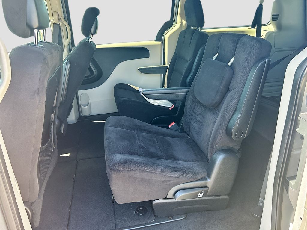 Thumbnail: 2014 Dodge Grand Caravan - 22
