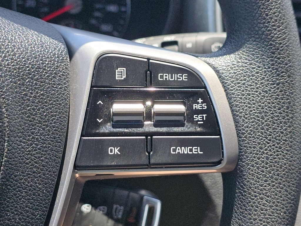 Used 2020 Silver Kia L image 29