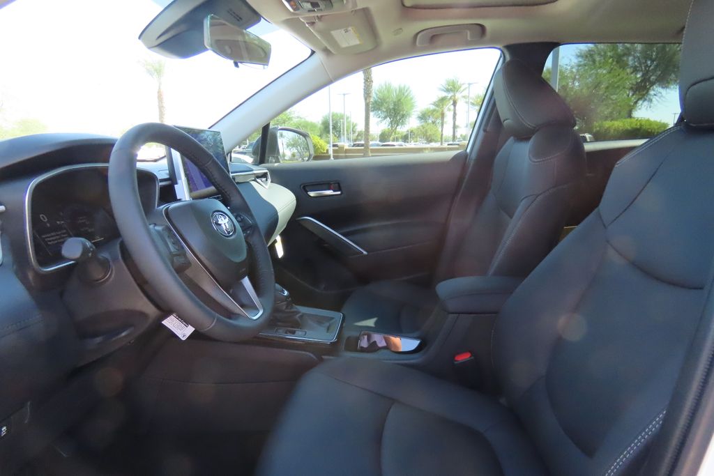 Thumbnail: 2026 Toyota Corolla Cross - 18