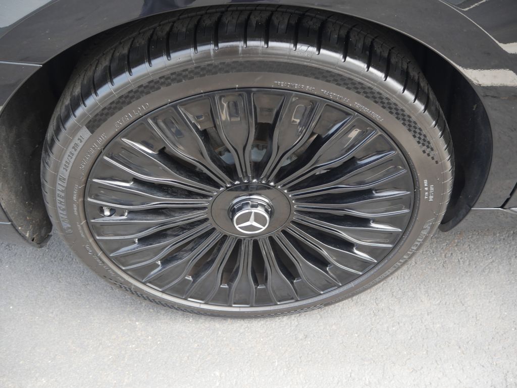 Thumbnail: 2023 Mercedes-Benz S-Class - 14