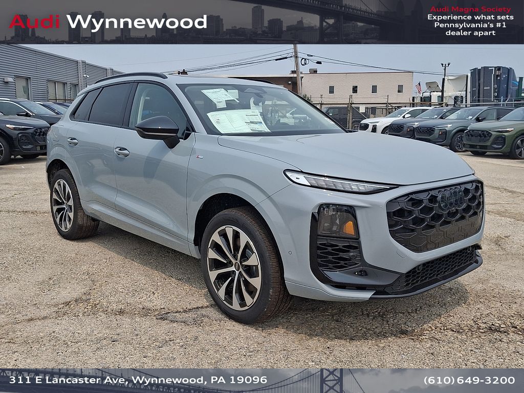 Arrow Gray Pearl Effect 2026 Audi Q3 SUV / Crossover All-Wheel Drive 7-Speed Automatic