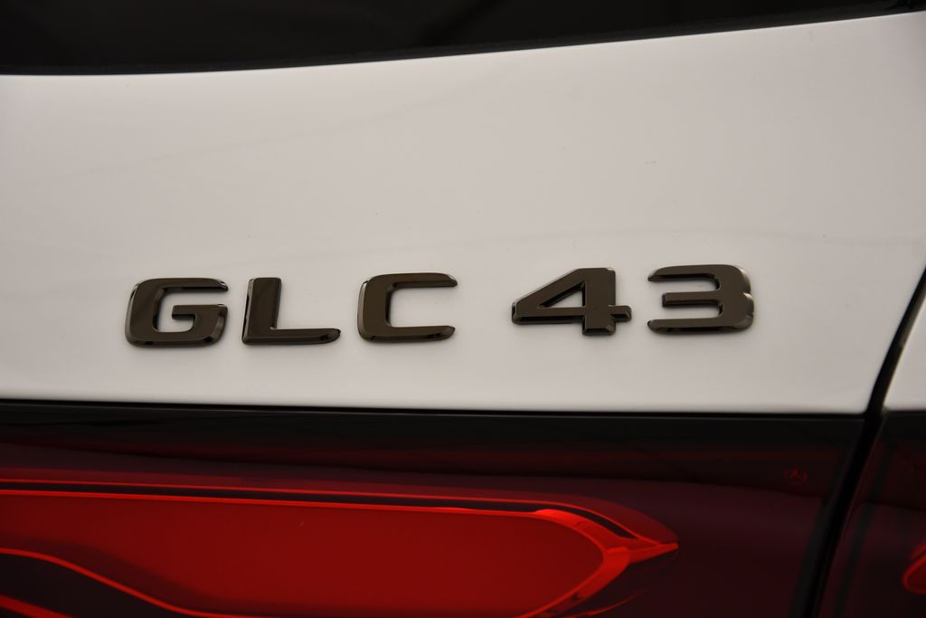 2025 Mercedes-Benz GLC 43 AMG 10