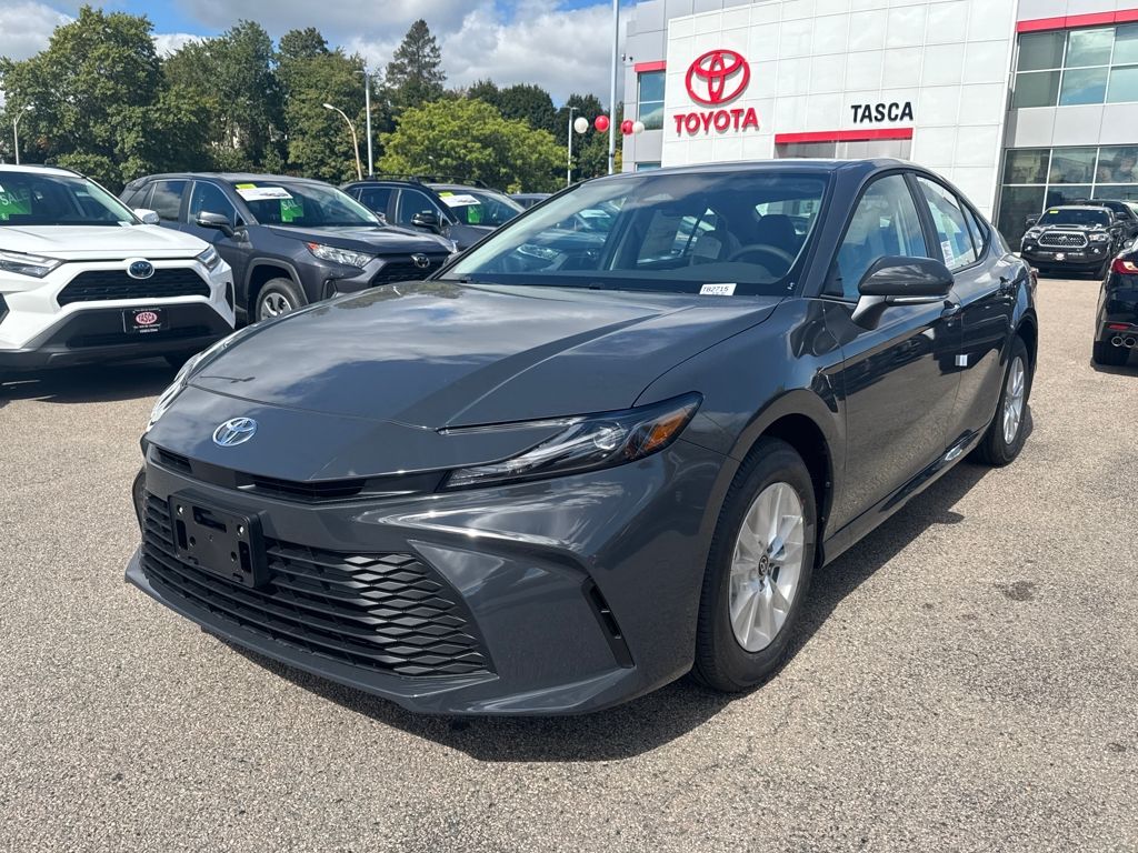 2026 Toyota Camry LE photo 3
