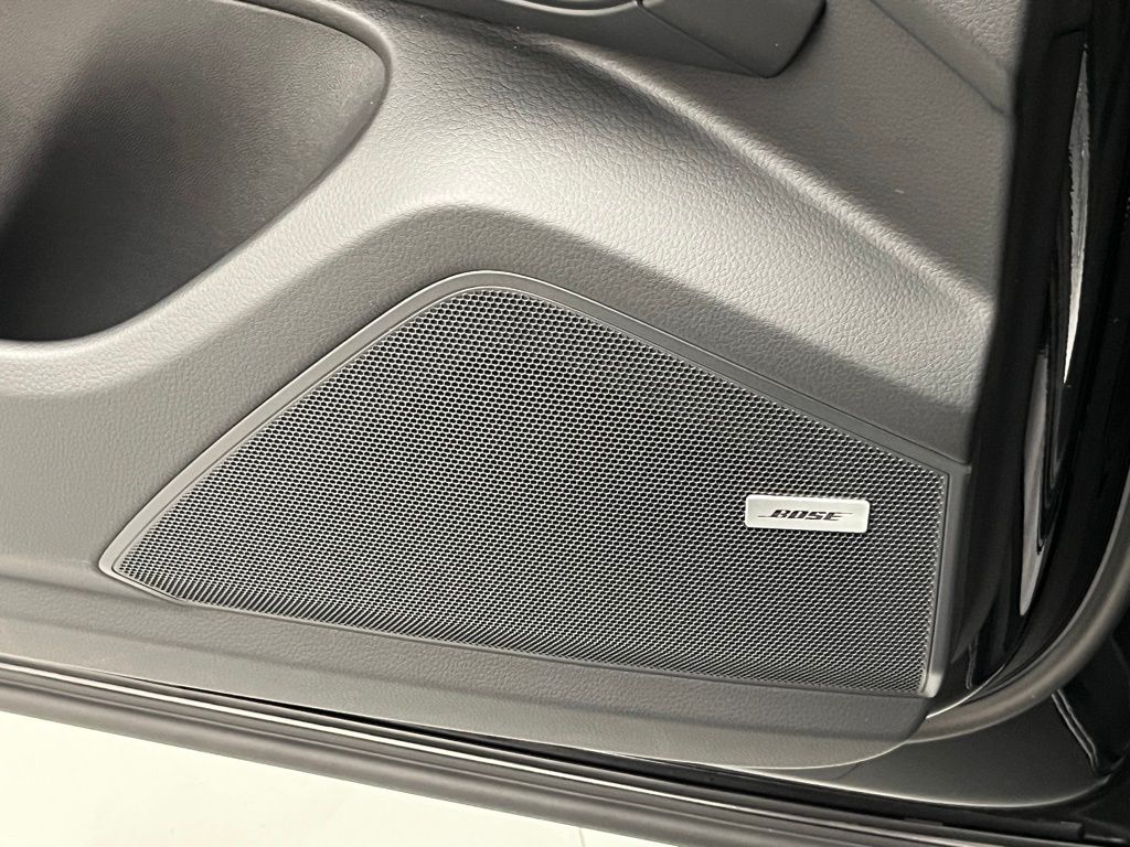 2025 Porsche Cayenne  17