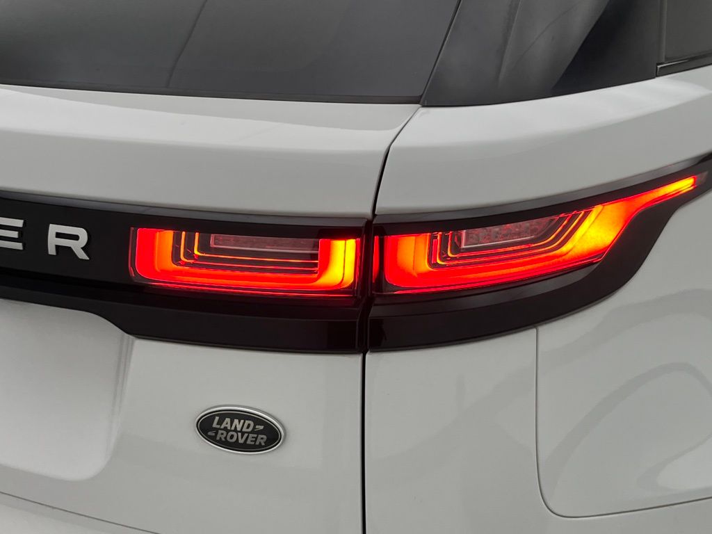 Thumbnail: 2018 Land Rover Range Rover Velar - 31