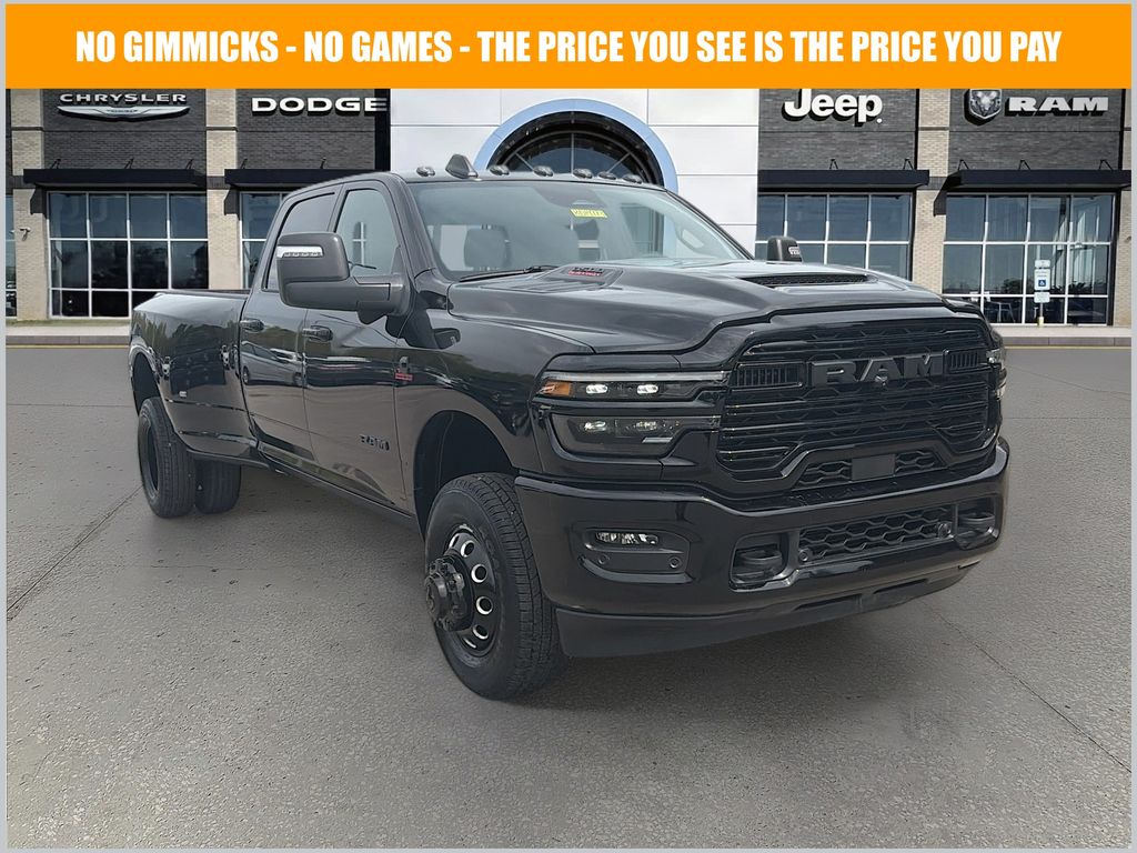 Diamond Black Crystal Pearlcoat 2026 RAM 3500 Laramie Crew Cab LB DRW 4WD Pickup Truck Four-Wheel Drive 8-Speed Automatic
