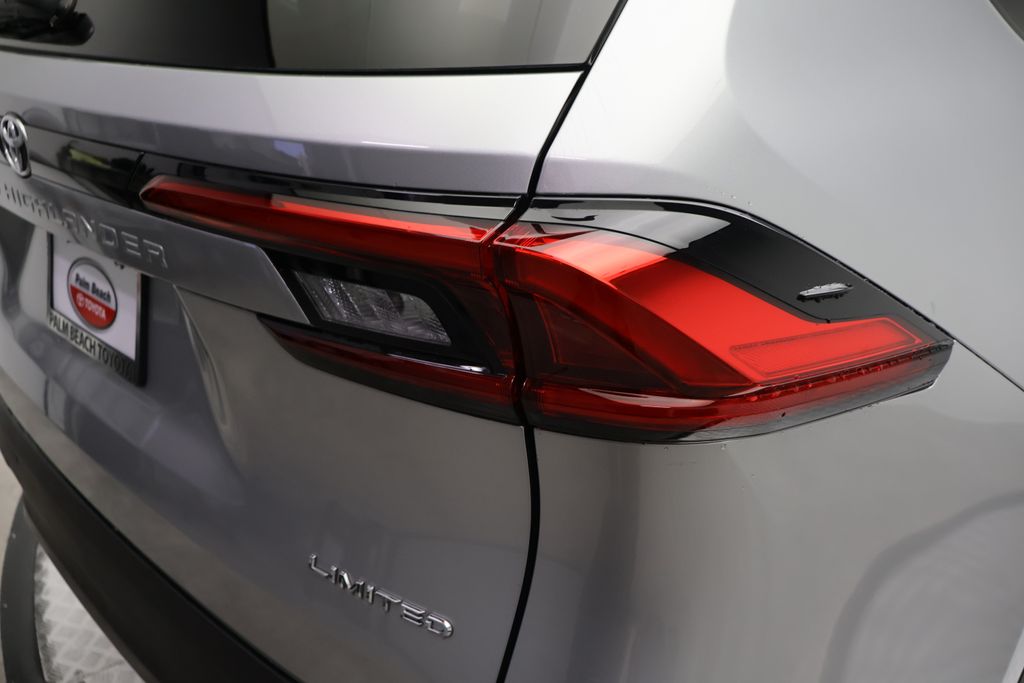 Thumbnail: 2024 Toyota Grand Highlander - 9