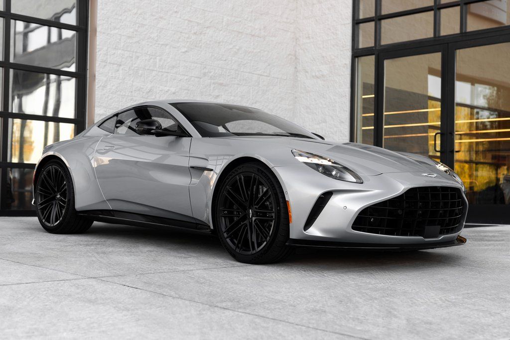 2026 Aston Martin Vantage's photo