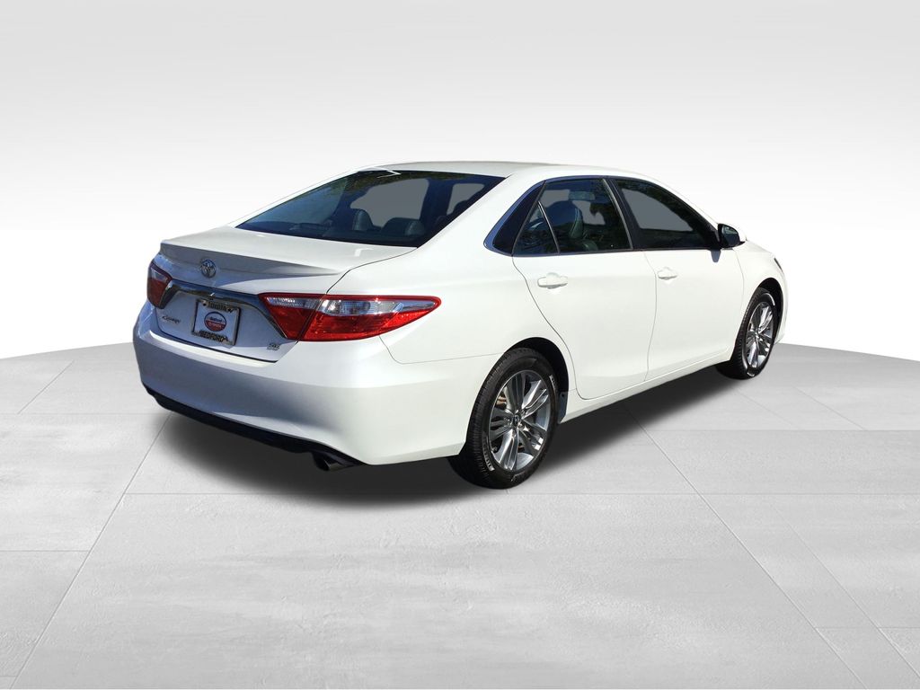 Thumbnail: 2016 Toyota Camry - 5