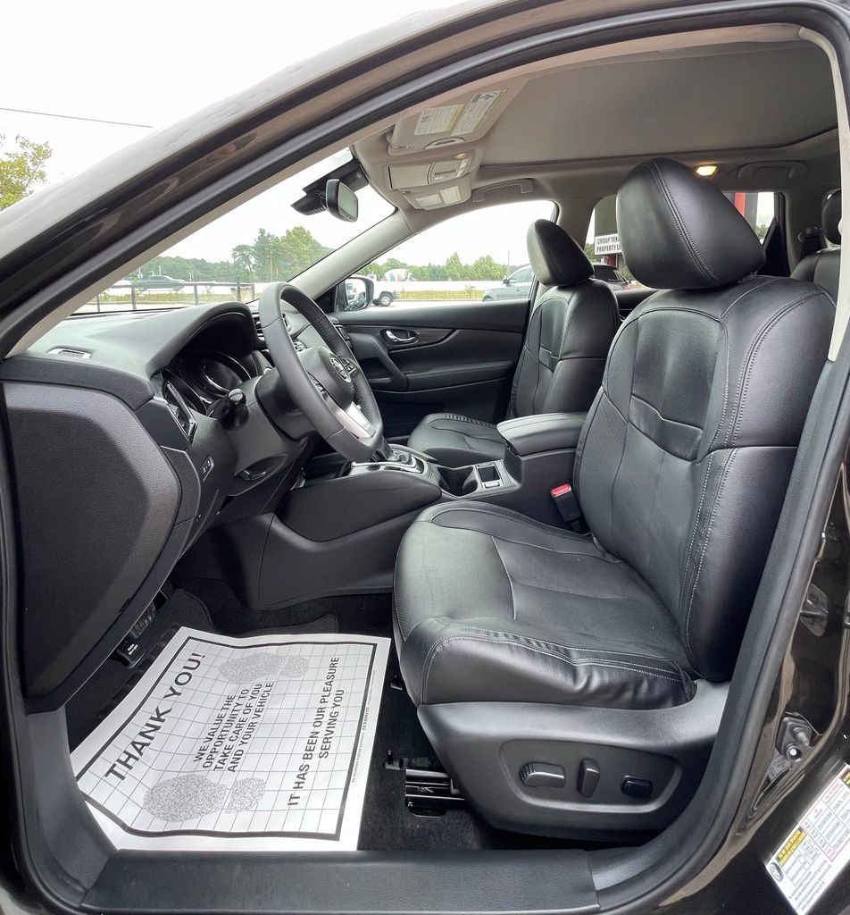 2017 Nissan Rogue SL Black at Autostrade