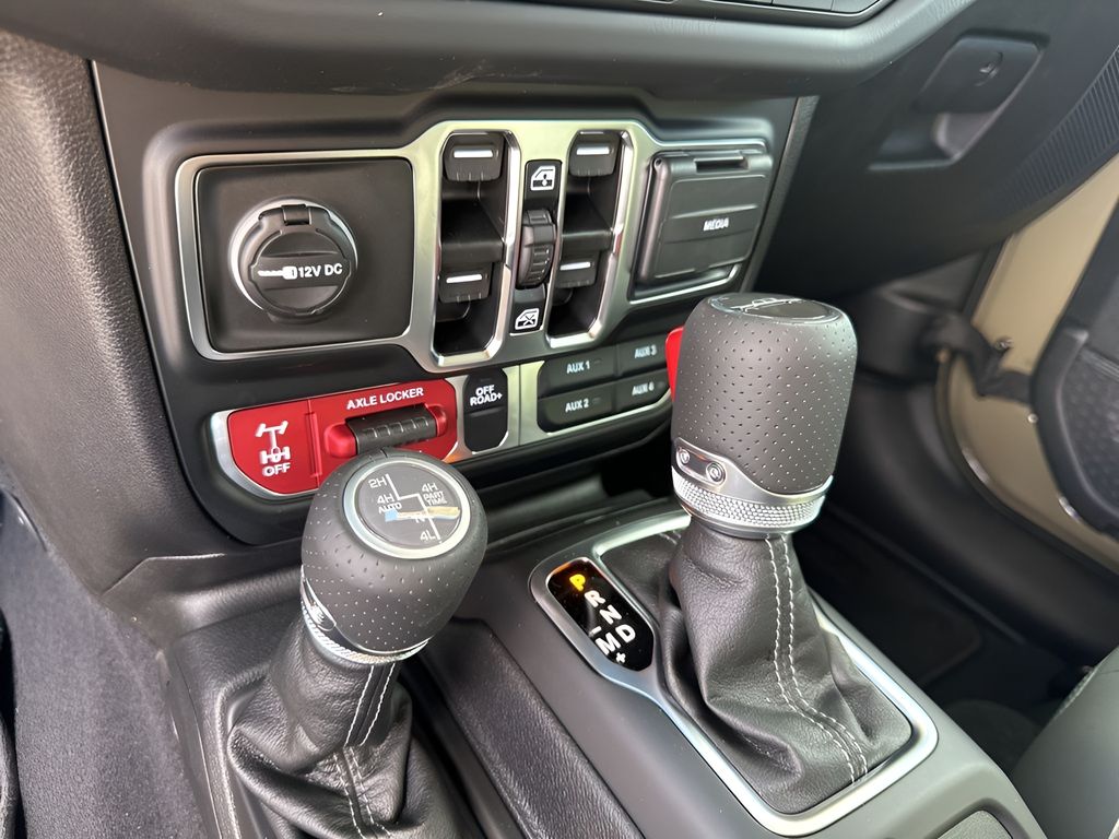 New Car 2025 Jeep Gladiator  Mojave For Sale Under $50,000 In Austin, Texas