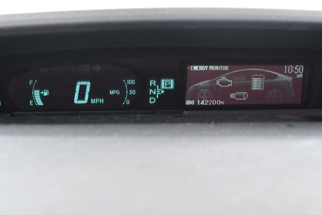 Used 2013  Toyota Two Hybrid image 26