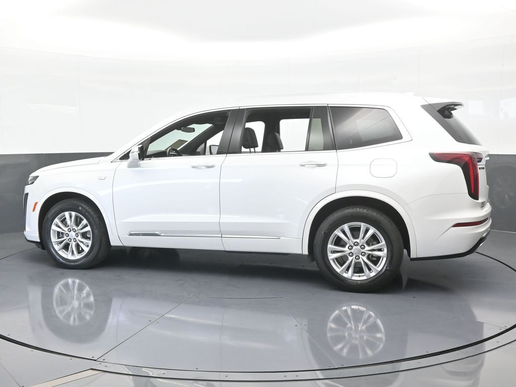 Used 2022 Cadillac XT6 Luxury with VIN 1GYKPAR47NZ168053 for sale in Miami, FL