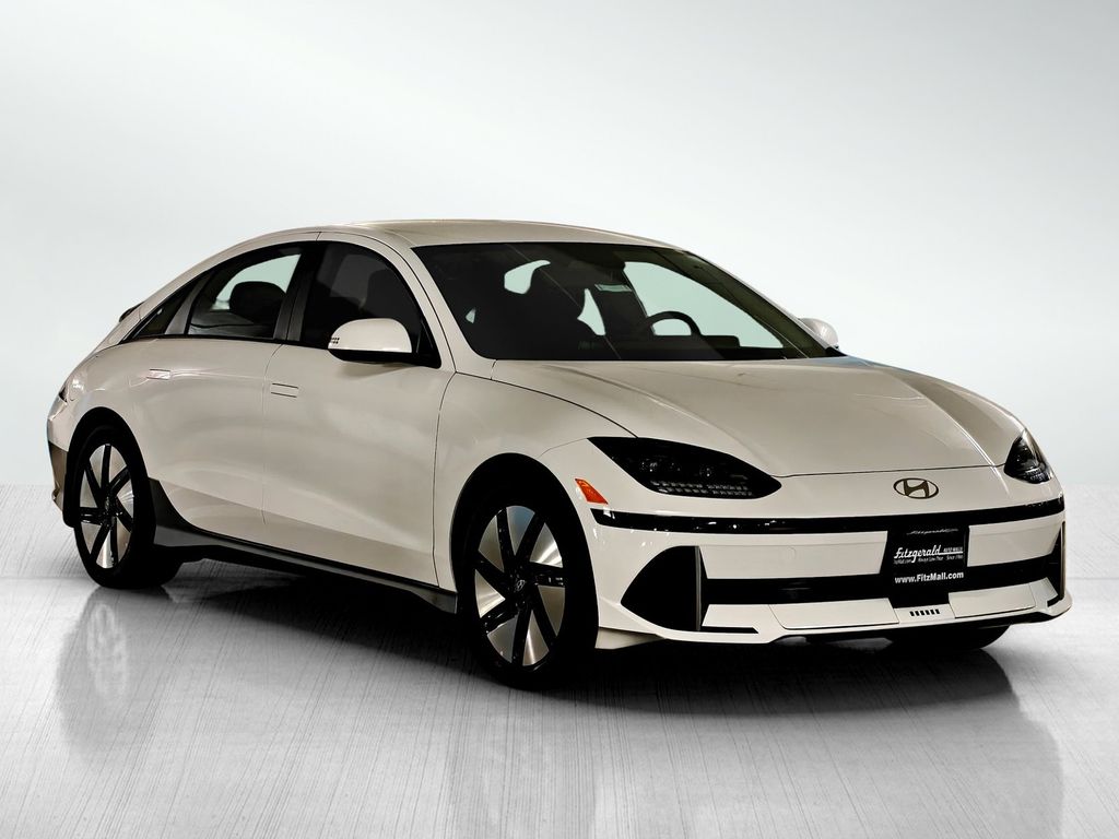 2025 Hyundai Ioniq 6 SE Standard Range RWD