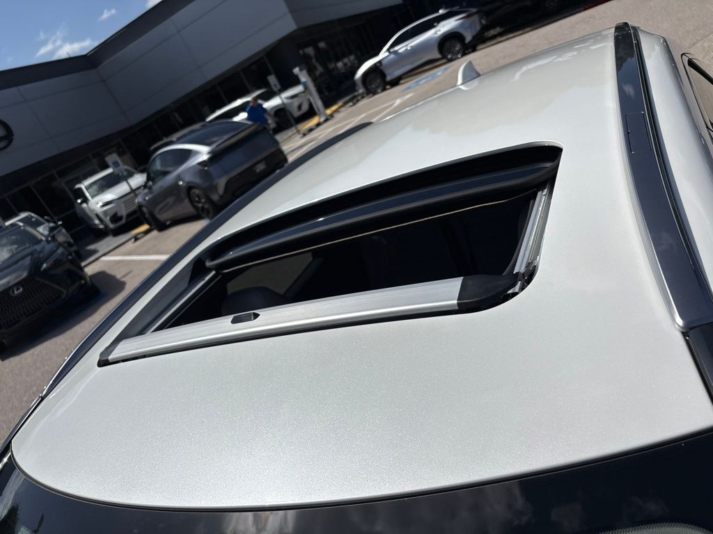 Thumbnail: 2025 Lexus RX - 10