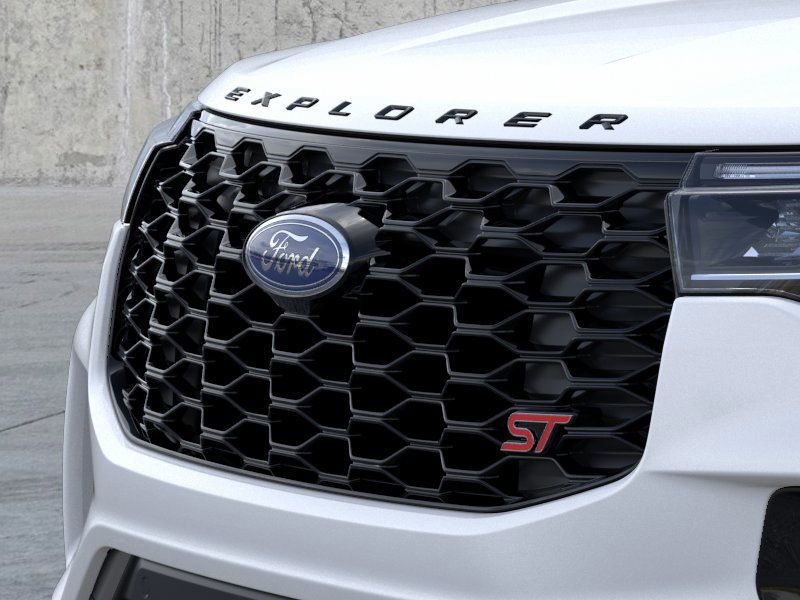 2025 Ford Explorer ST 18