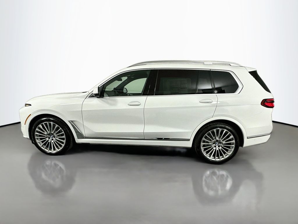 Thumbnail: 2027 BMW X7 - 8