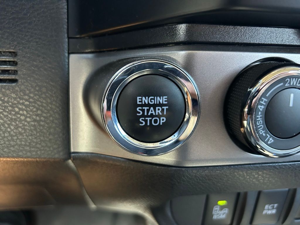 2023 Toyota Tacoma SR5 29