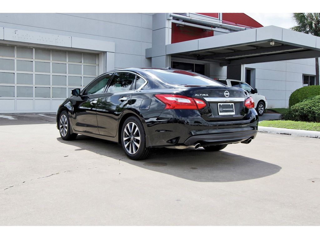 2016 Nissan Altima 2.5 SL Black at Mac Haik CDJR North Houston