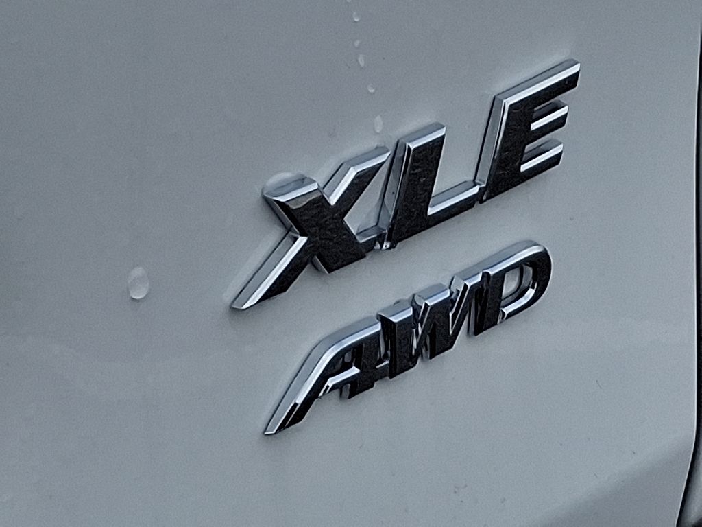 Thumbnail: 2025 Toyota RAV4 - 6