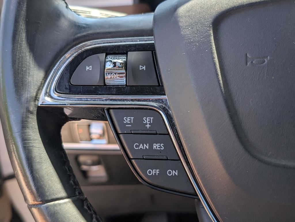 used 2022 Lincoln Nautilus car, priced at $29,500