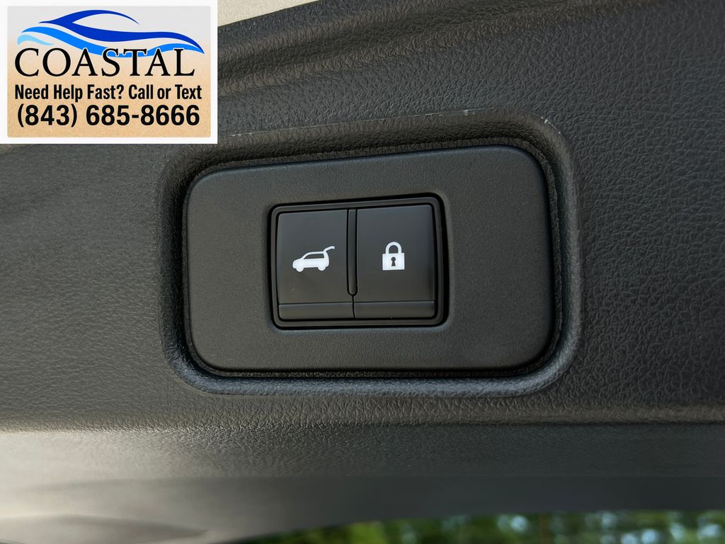 2025 Nissan Pathfinder SL Silver at Lugoff Nissan