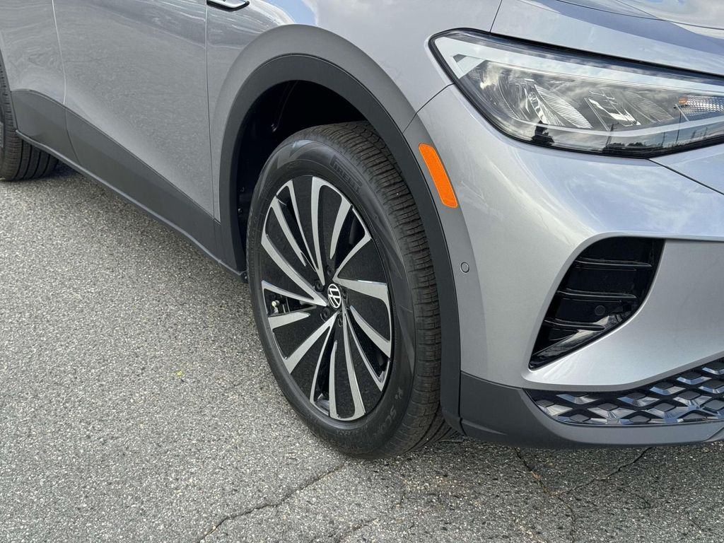 2025 Volkswagen ID.4 Pro photo