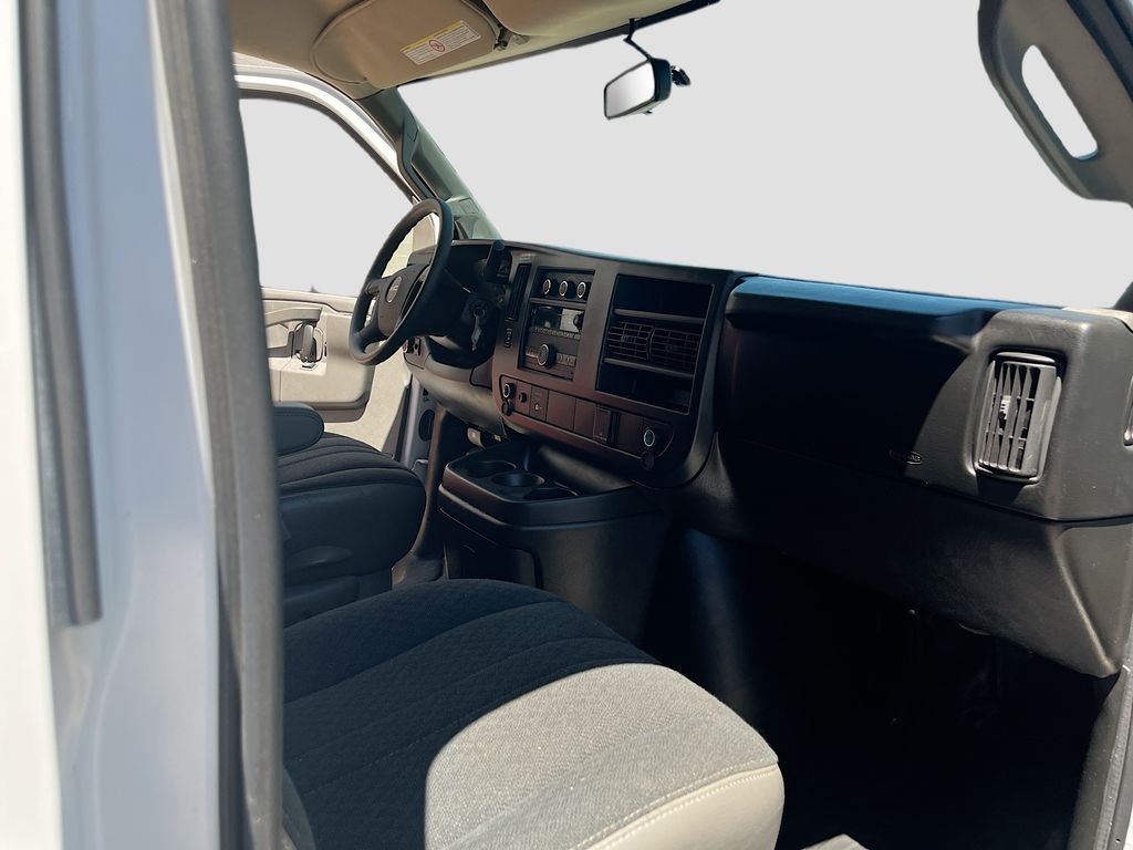 Used 2025 White GMC Work Van image 24