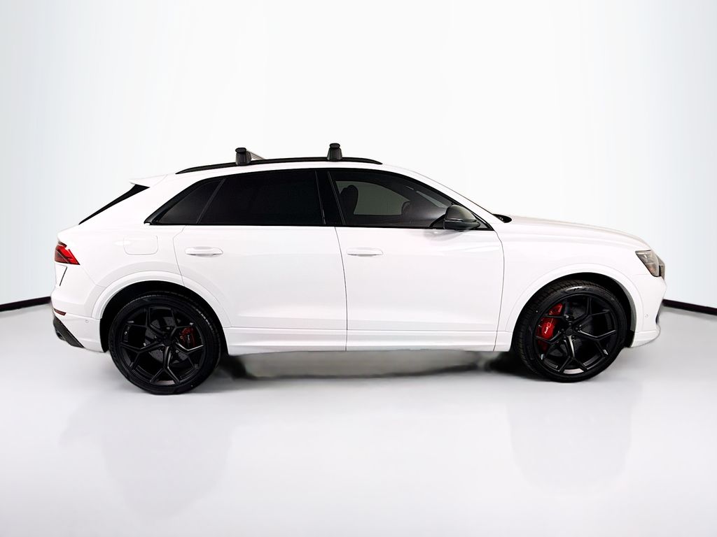 Thumbnail: 2026 Audi RS Q8 - 4