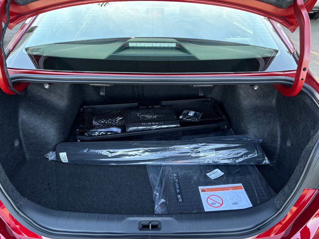 2025 Nissan Altima 2.5 SR
