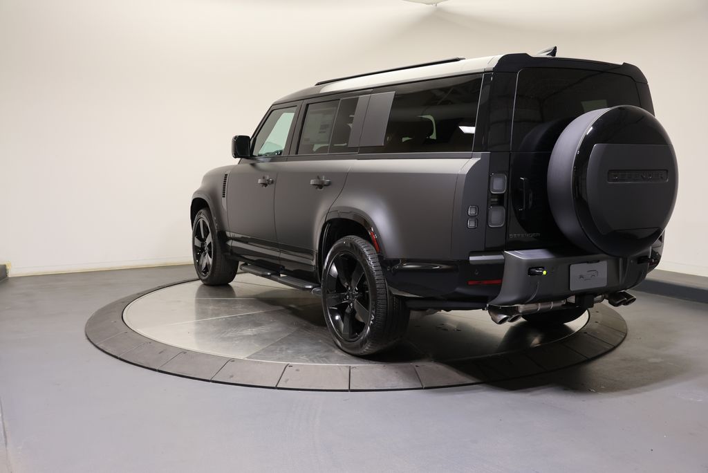 Thumbnail: 2026 Land Rover Defender - 3
