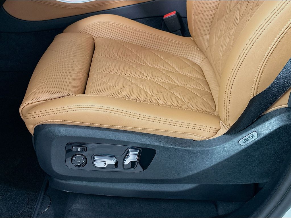 Thumbnail: 2026 BMW X5 - 21