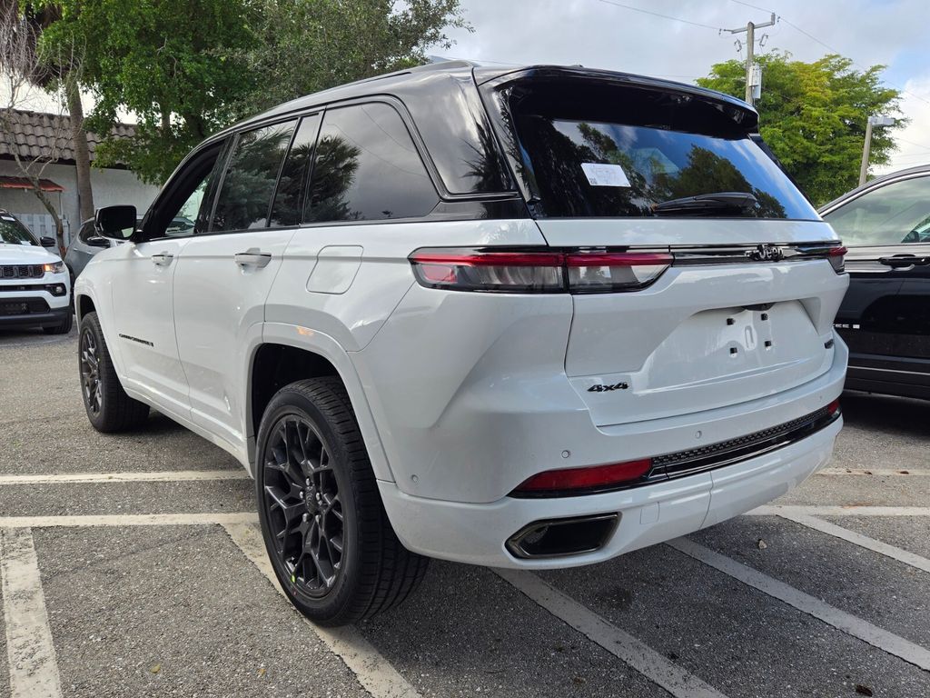 new 2025 Jeep Grand Cherokee car, priced at $61,575