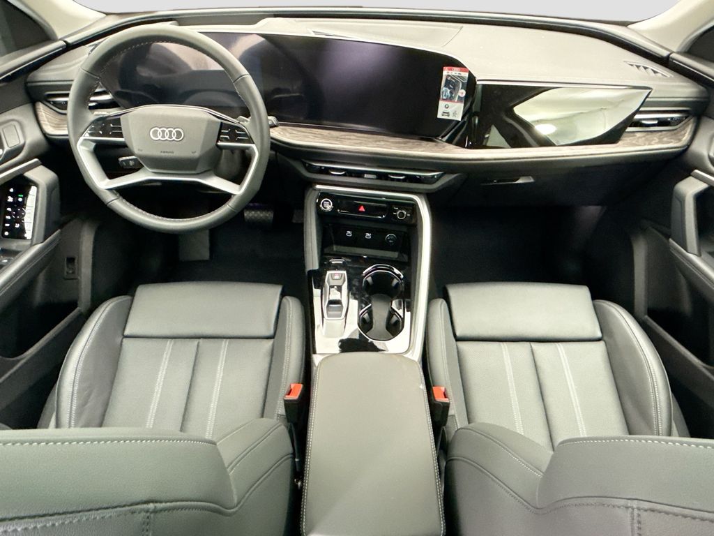 Thumbnail: 2025 Audi Q5 - 14