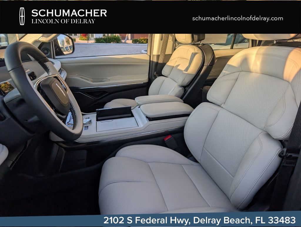 new 2026 Lincoln Navigator car, priced at $87,299