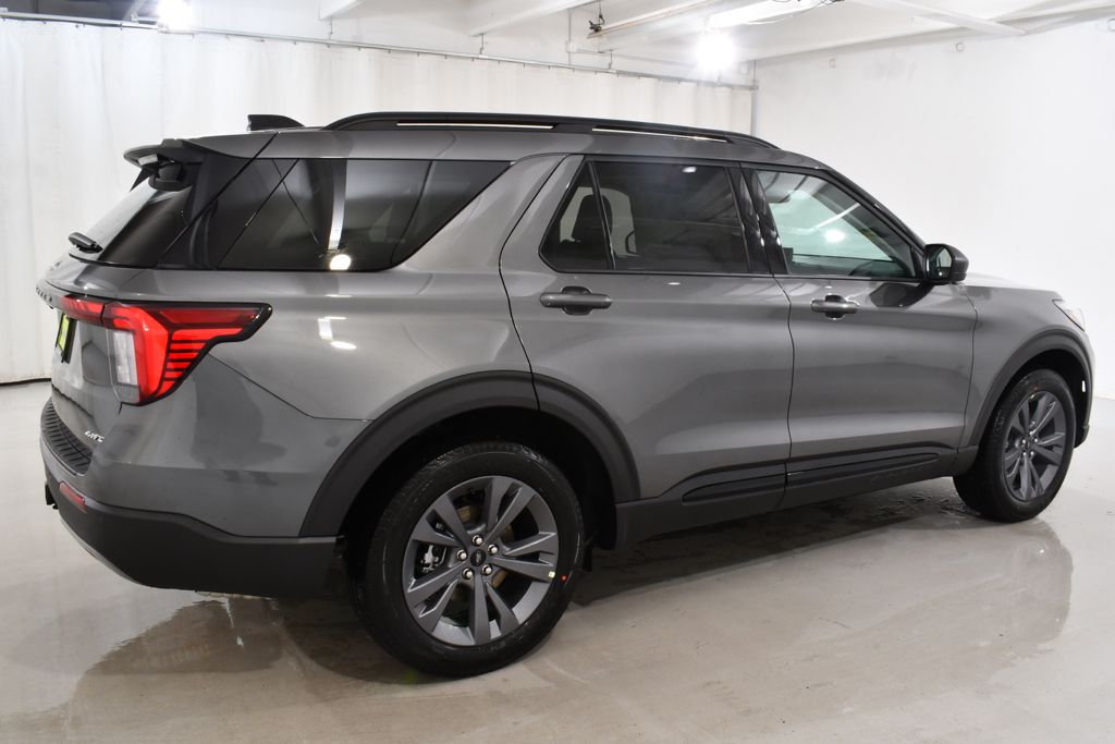 New 2026 Gray Ford Active image 11