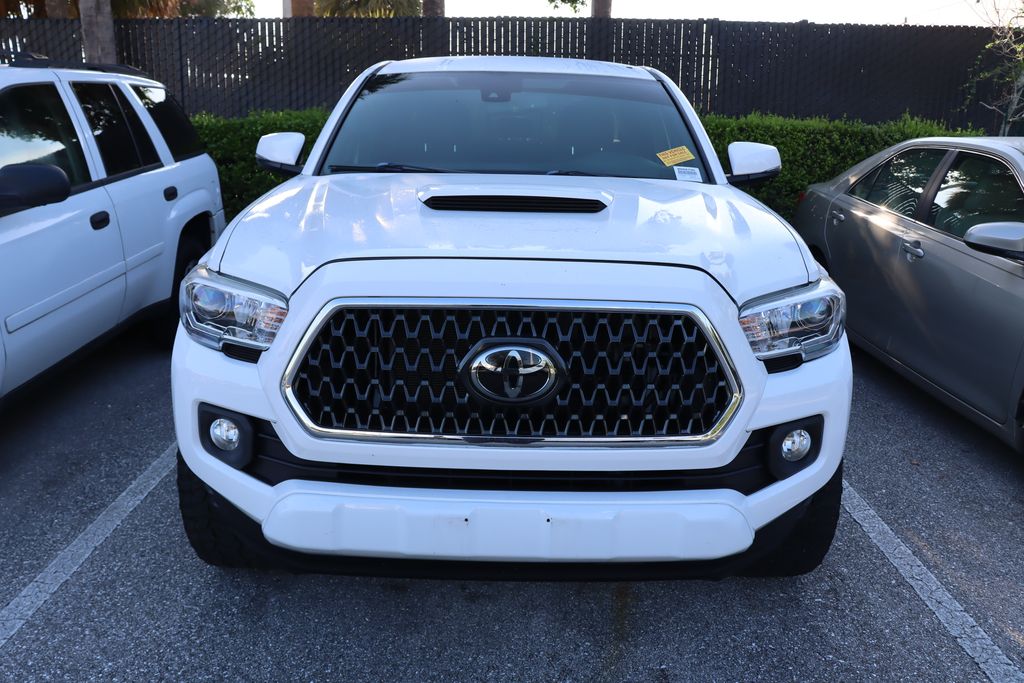 Thumbnail: 2018 Toyota Tacoma - 5