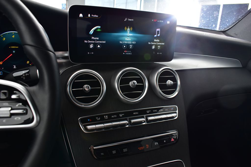 Thumbnail: 2022 Mercedes-Benz GLC - 18