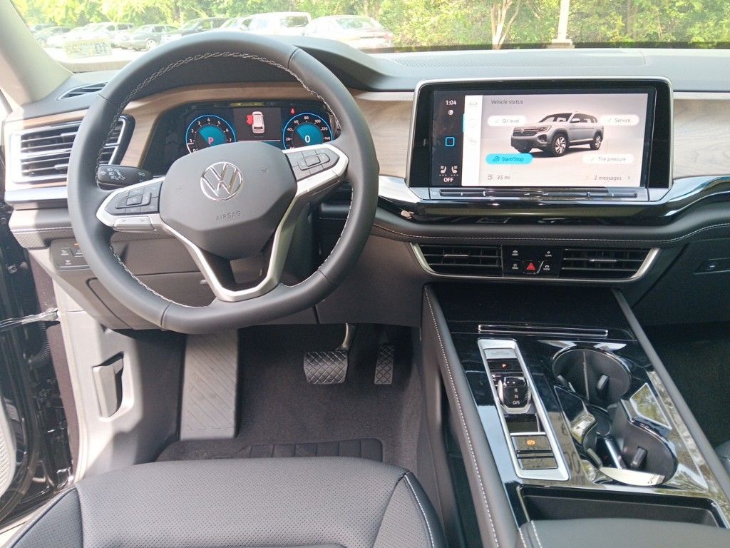 2025 Volkswagen Atlas 2.0T SE w/Technology 13