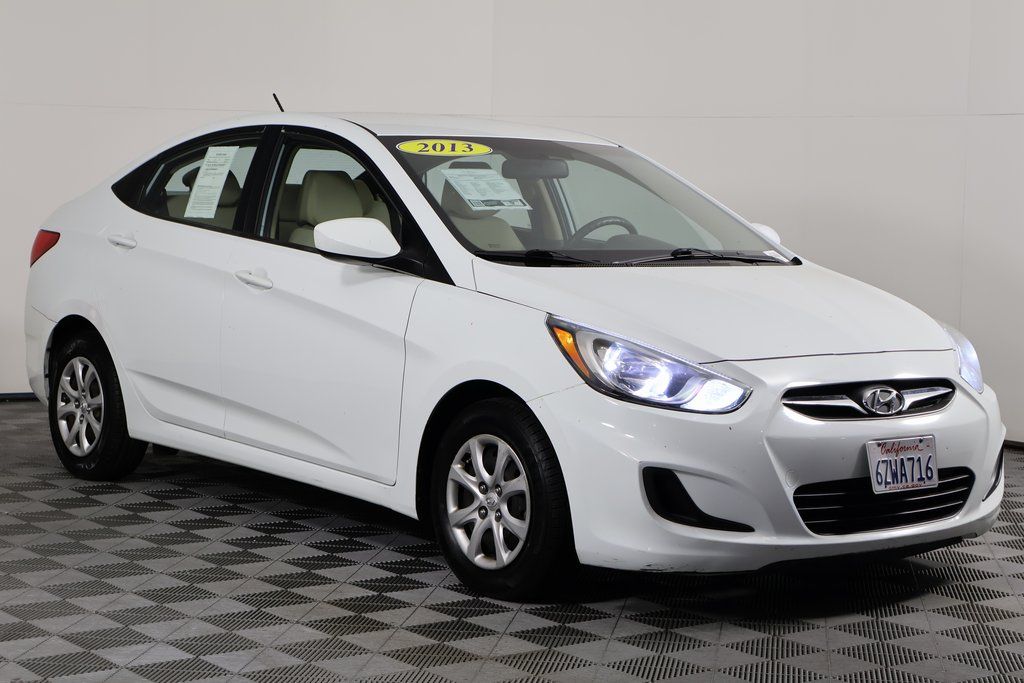 2013 Hyundai Accent GLS 3