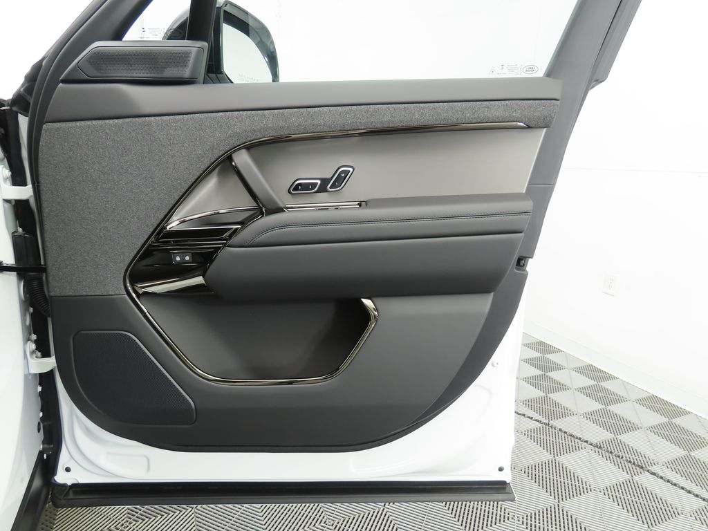 2025 Land Rover Range Rover Sport Dynamic 26