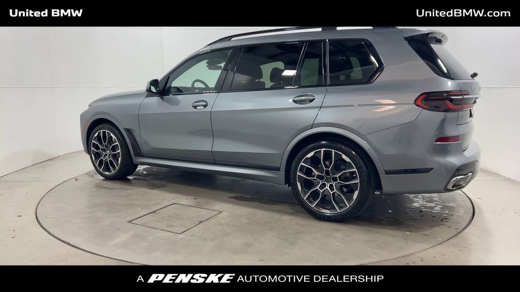 Thumbnail: 2023 BMW X7 - 6