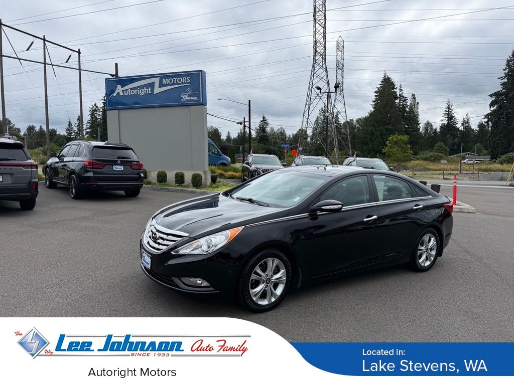 Midnight Black Mica 2012 Hyundai Sonata Sedan Front-Wheel Drive 6-Speed Automatic