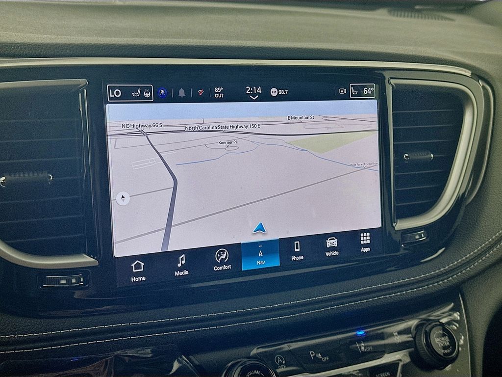 New 2025 Black Chrysler Select image 15