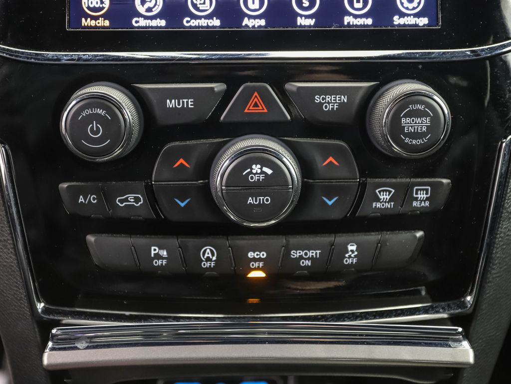 Thumbnail: 2020 Jeep Grand Cherokee - 19