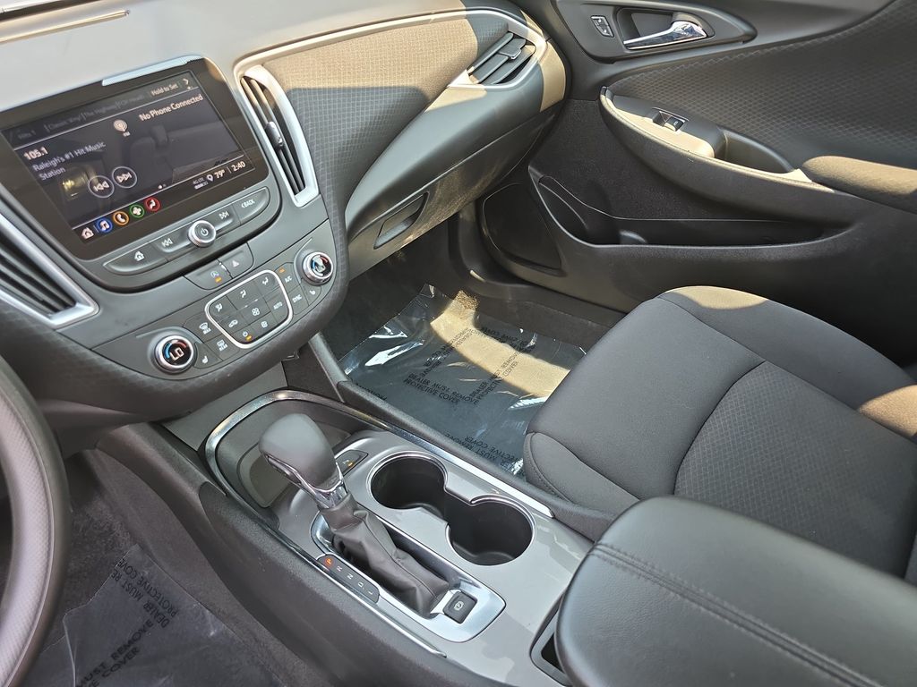 Used 2025 Chevrolet Malibu Sedan