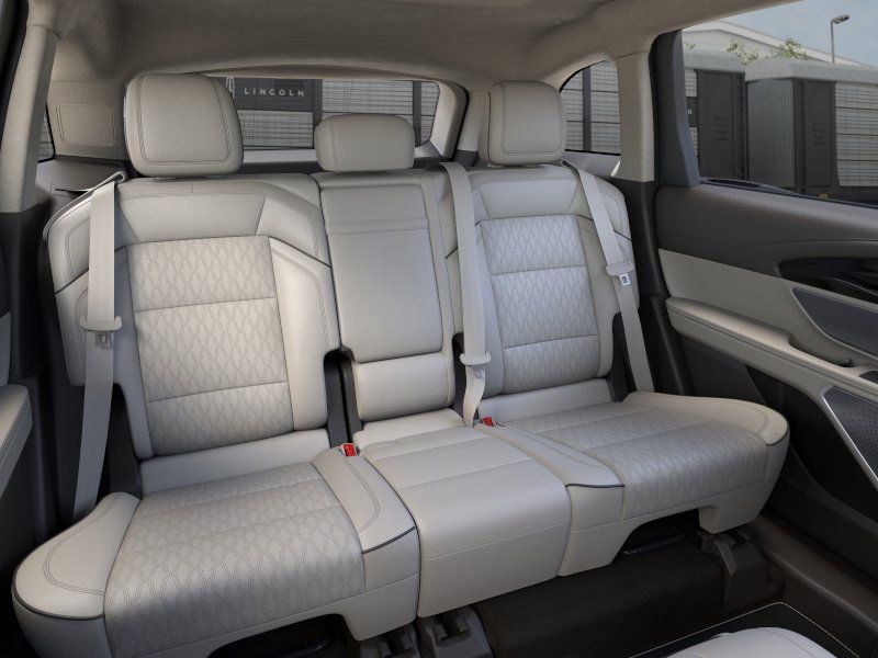2025 Lincoln Nautilus Black Label 11