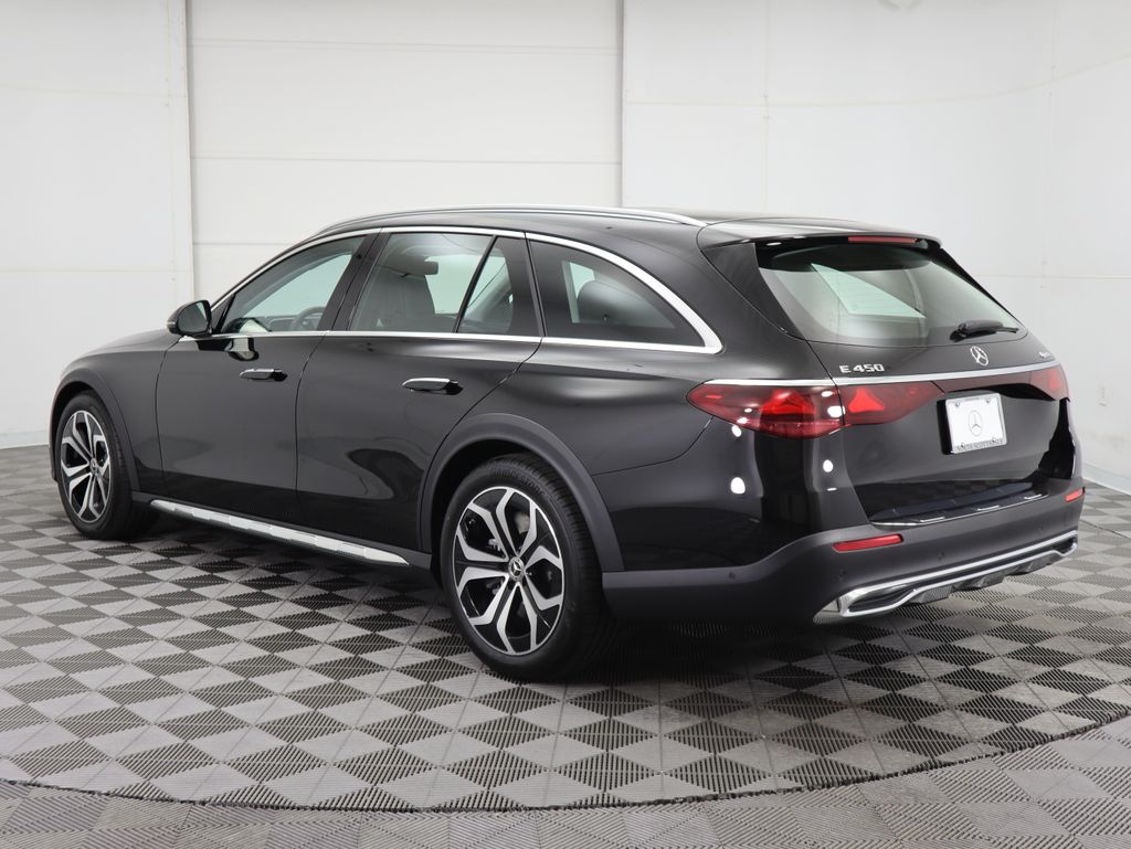 Thumbnail: 2025 Mercedes-Benz E-Class - 7