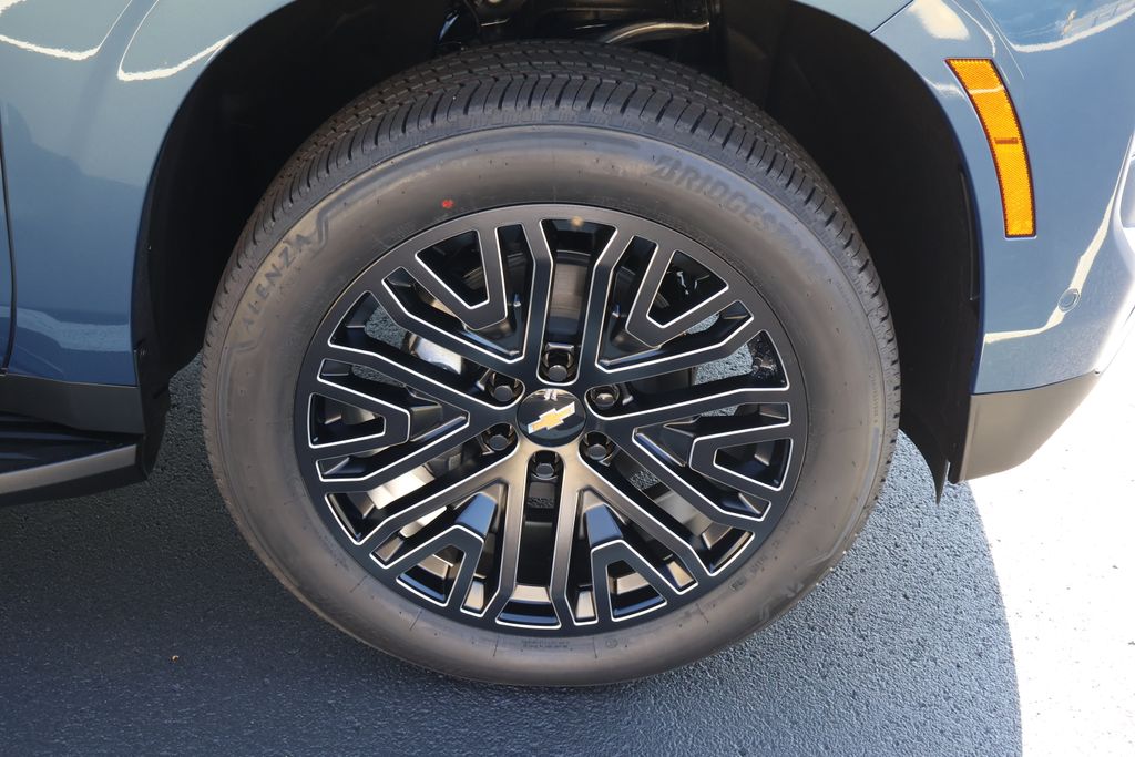 Thumbnail: 2025 Chevrolet Suburban - 11