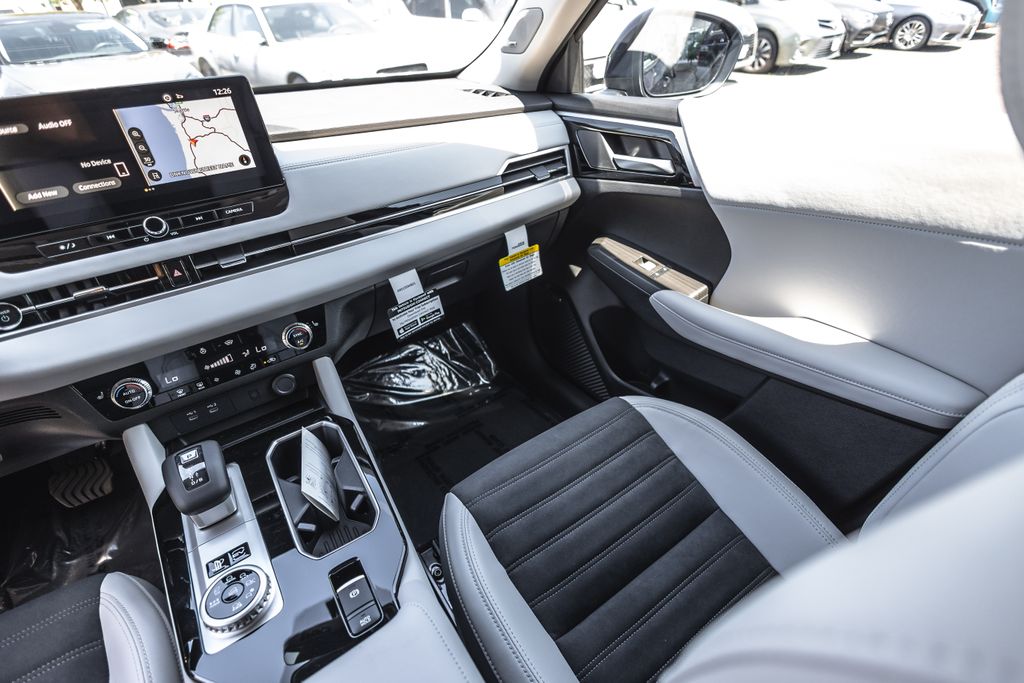 2026 Mitsubishi Outlander PHEV SE thumbnail 24